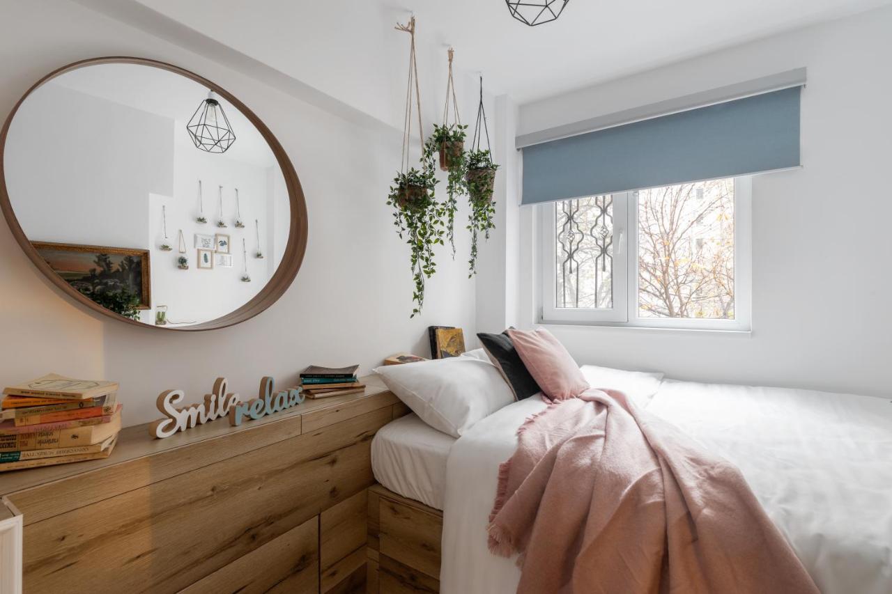 Eclectic 3 Bedroom Calea Victoriei By Urbanesq 부쿠레슈티 외부 사진