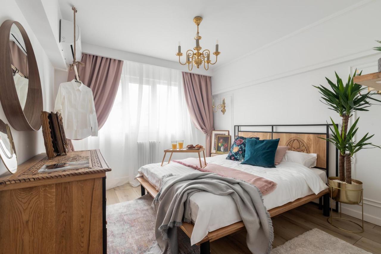 Eclectic 3 Bedroom Calea Victoriei By Urbanesq 부쿠레슈티 외부 사진